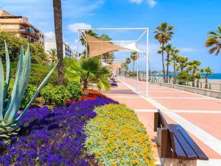 Lovely 1 Bedroom Apartment With Sea Views And Pool Estepona Ngoại thất bức ảnh