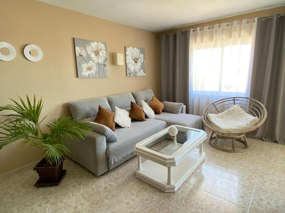 Lovely 1 Bedroom Apartment With Sea Views And Pool Estepona Ngoại thất bức ảnh